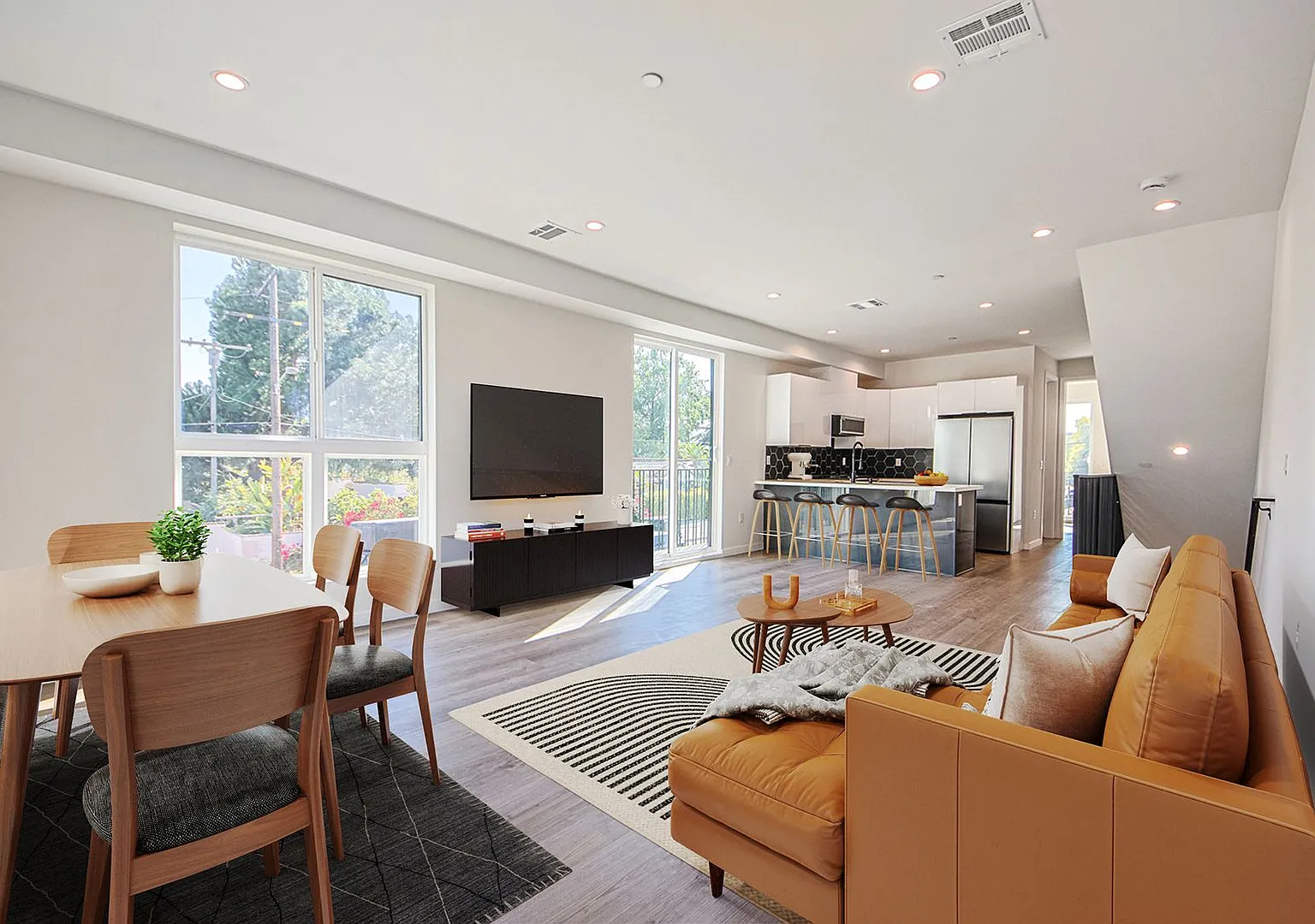 10717 Addison St — Photo 2