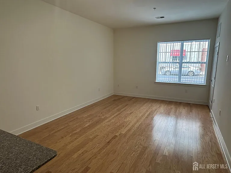 88 Roosevelt Ave #212 — Photo 6