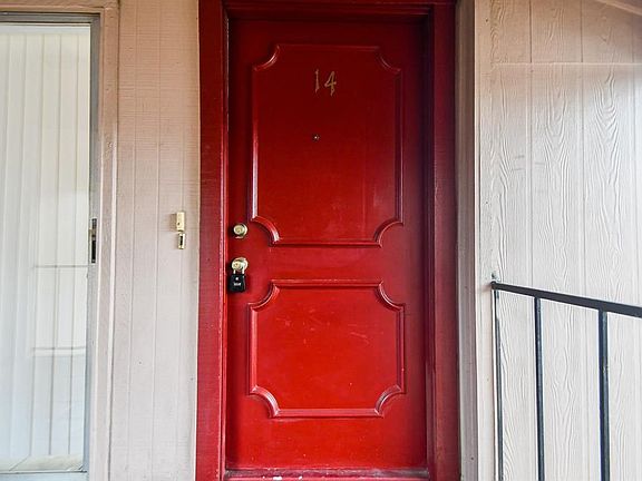 3rd image of 12633 Memorial Dr APT 14