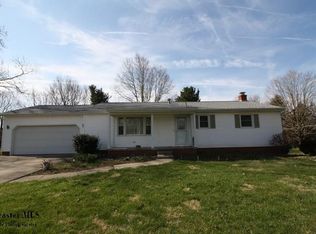 2279 N Glenn Dr NE, Lancaster, OH 43130