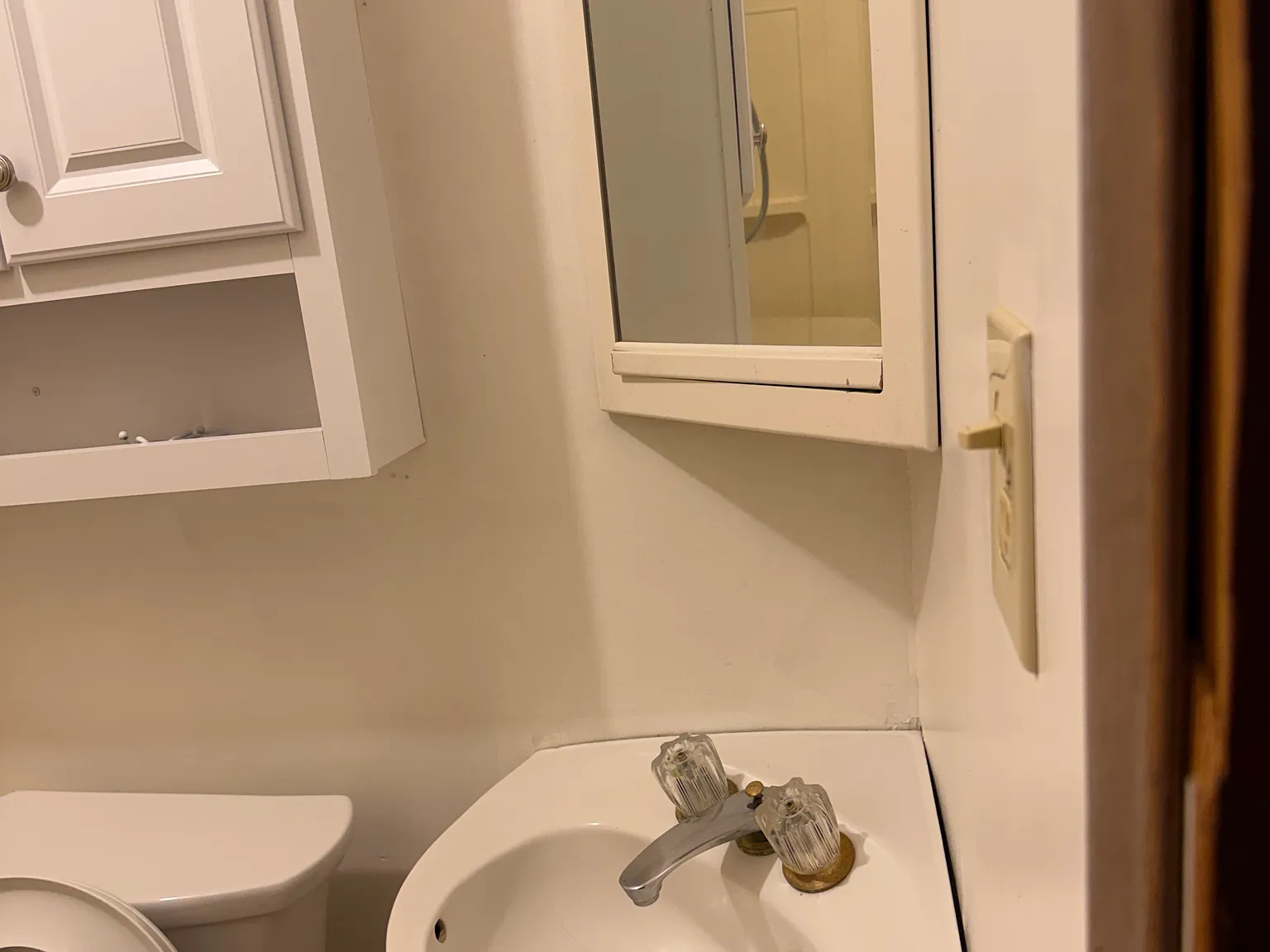 1 bed, 900 sqft, $1,000 — Photo 4