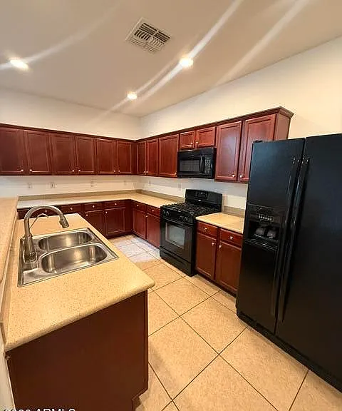 5811 E Grove Ave — Photo 7