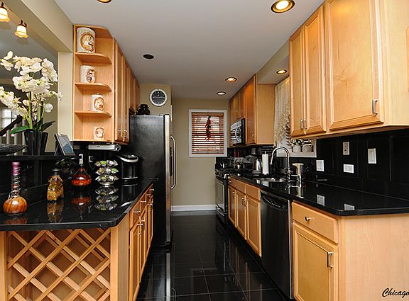 4th image of 5059 N Nordica Ave