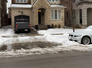 165 Wheat Boom Dr S, Oakville, ON L6H 0M8