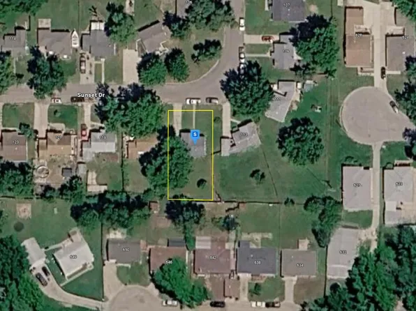 115 Sunset Dr, Junction City, KS 66441