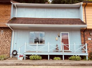 620 Lincoln Ave, Paintsville, KY 41240