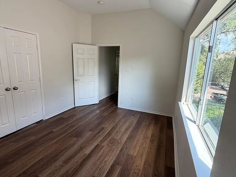 2107 Hill Canyon Ct — Photo 19