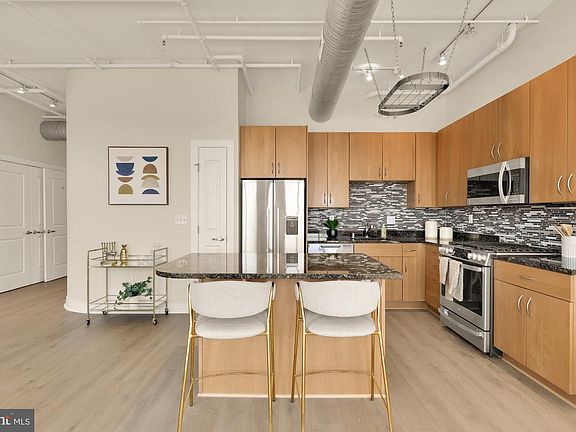 5th image of 301 Massachusetts Ave NW APT 1103