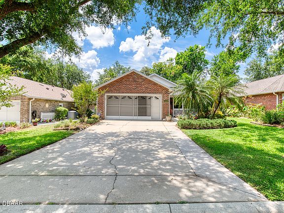 2nd image of 16 Oak Village Dr