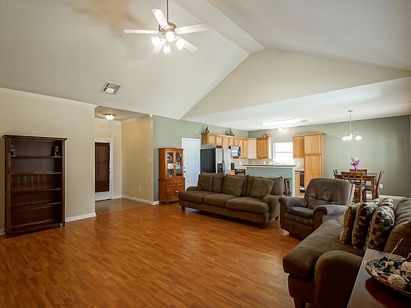 5th image of 26245 Burlwood Ave
