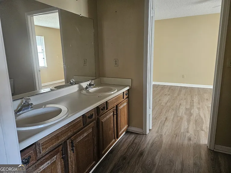 818 Robin Hood Trl #A — Photo 10