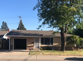 2454 W Corbin Ln, Lodi, CA 95242