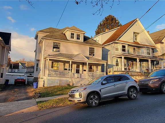 4th image of 825-827 Woodlawn St