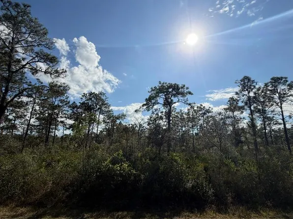 405 Bougainville Dr, Indian Lake Estates, FL 33855