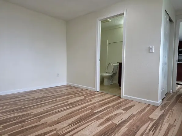 1115 NE 181st Pl, Seattle, WA 98155