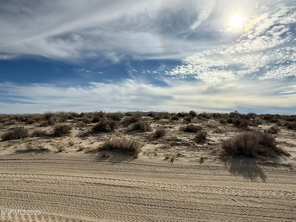 5285 E 3rd St, Silver Springs, NV 89429