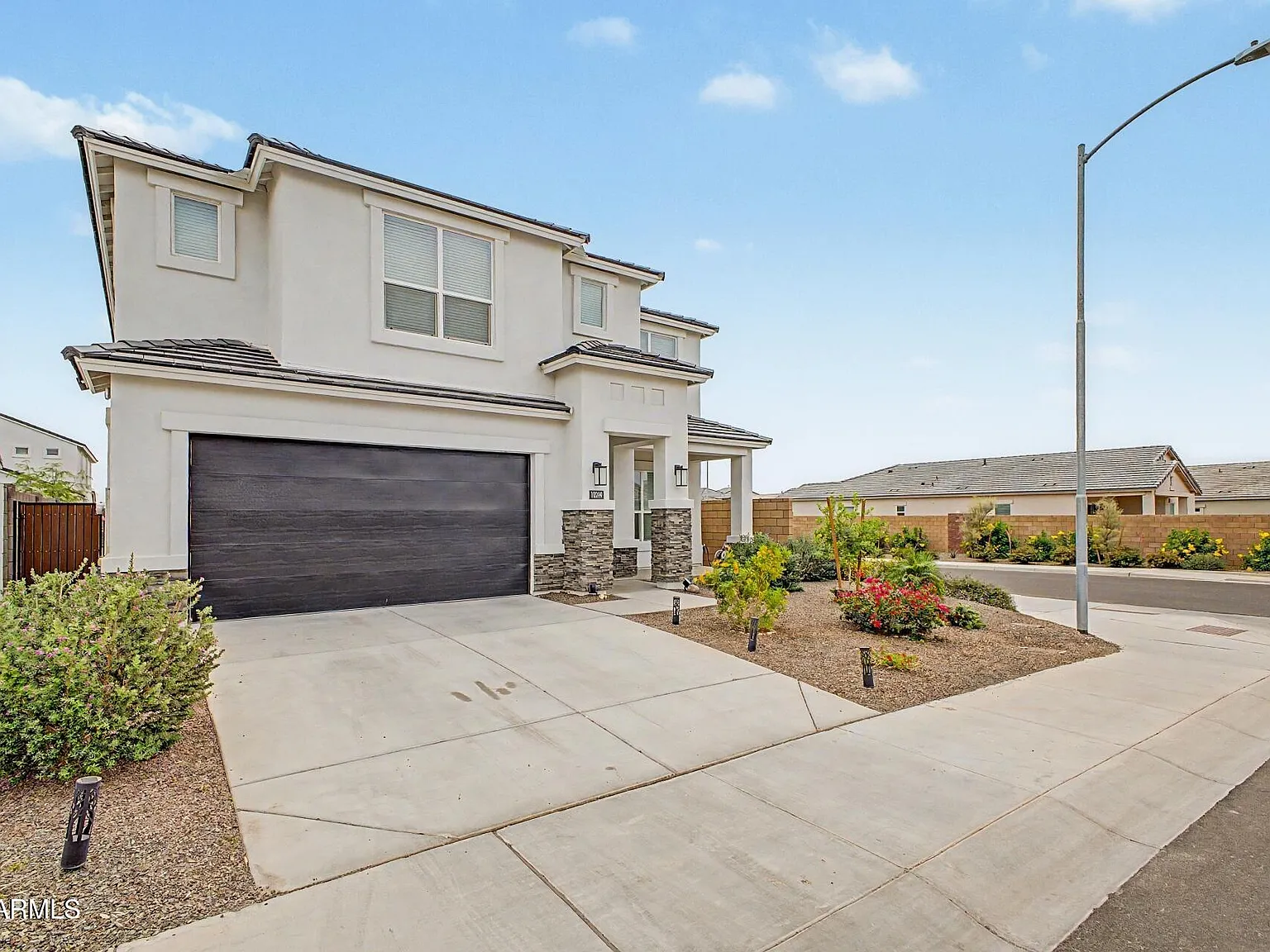 4 bed, 3.5 bath, 3224 sqft, $3,300 — Photo 3