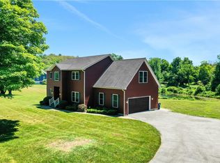 7 Stanford Ct, Rhinebeck, NY 12572