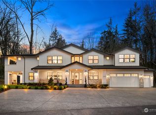 5399 NE 198th Pl, Lake Forest Park, WA