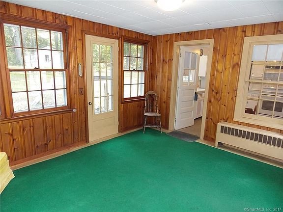5th image of 35 Salmon Brook St