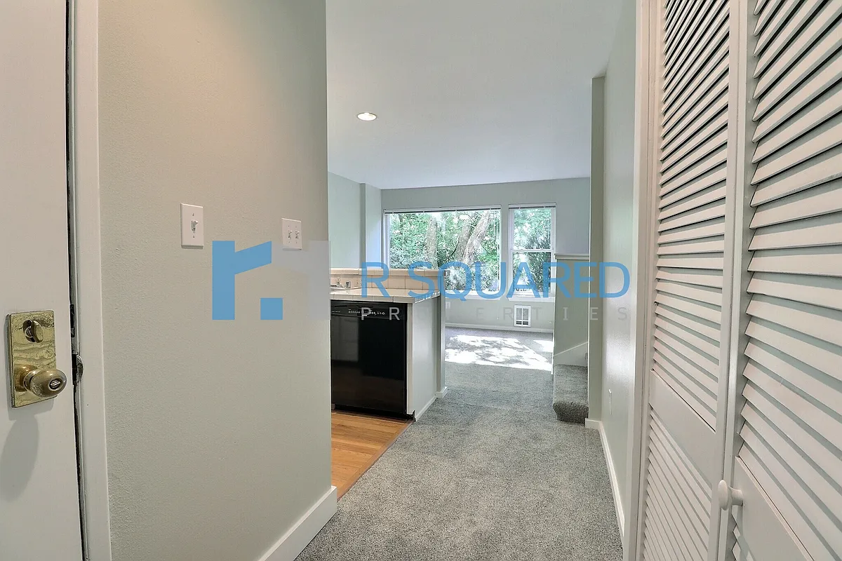 Building Photo - 3910 Whitman Avenue Nunit #6