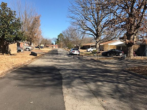 4th image of 1402 N 27th St