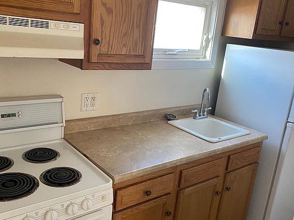2nd image of 51 E Walnut St Floor 2