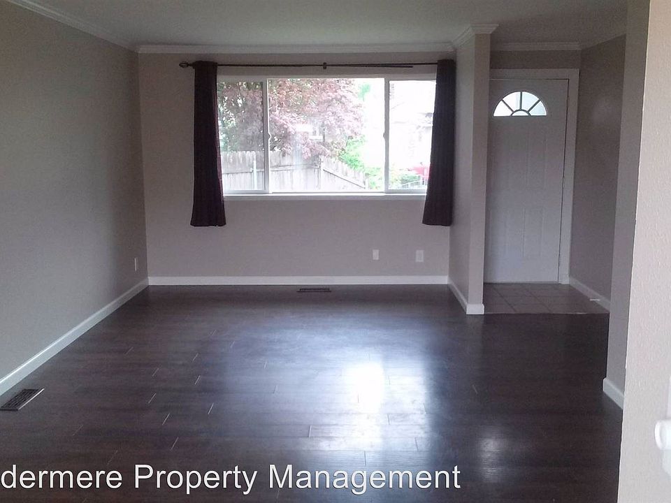 1st image of 2027 Parish St
