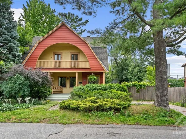 2704 Don St #1, Ottawa, ON K2B 6Y5