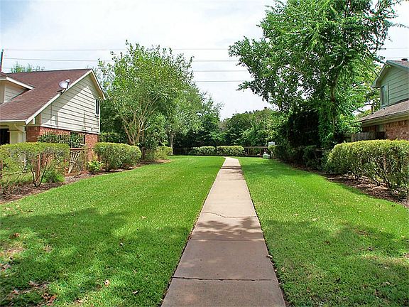 2nd image of 2407 Woodstream Blvd