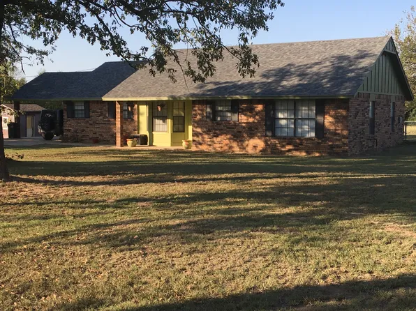 1513 E Old Military Rd, Stigler, OK 74462