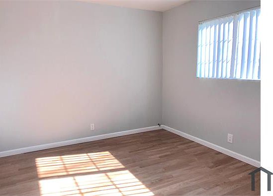 2nd image of 1529 Alcatraz Ave APT 1