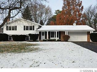 4 Van Buren Rd, Pittsford, NY 14534