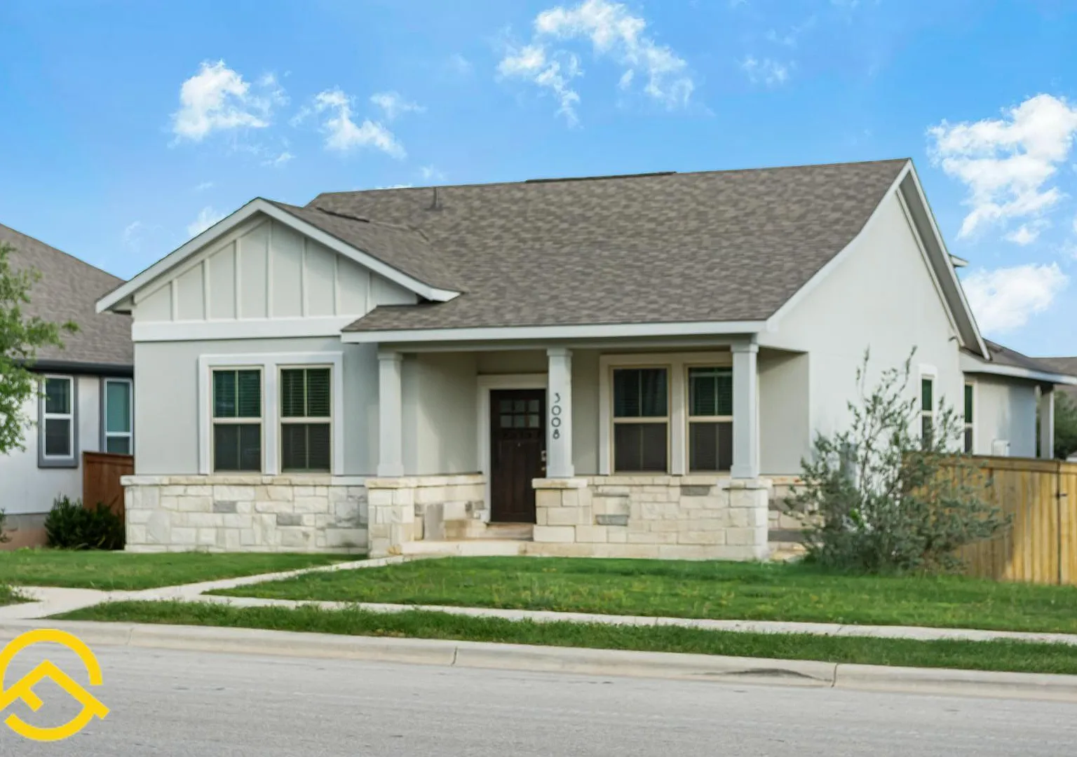 4 bed, 3.0 bath, 2084 sqft, $2,250 — Photo 2