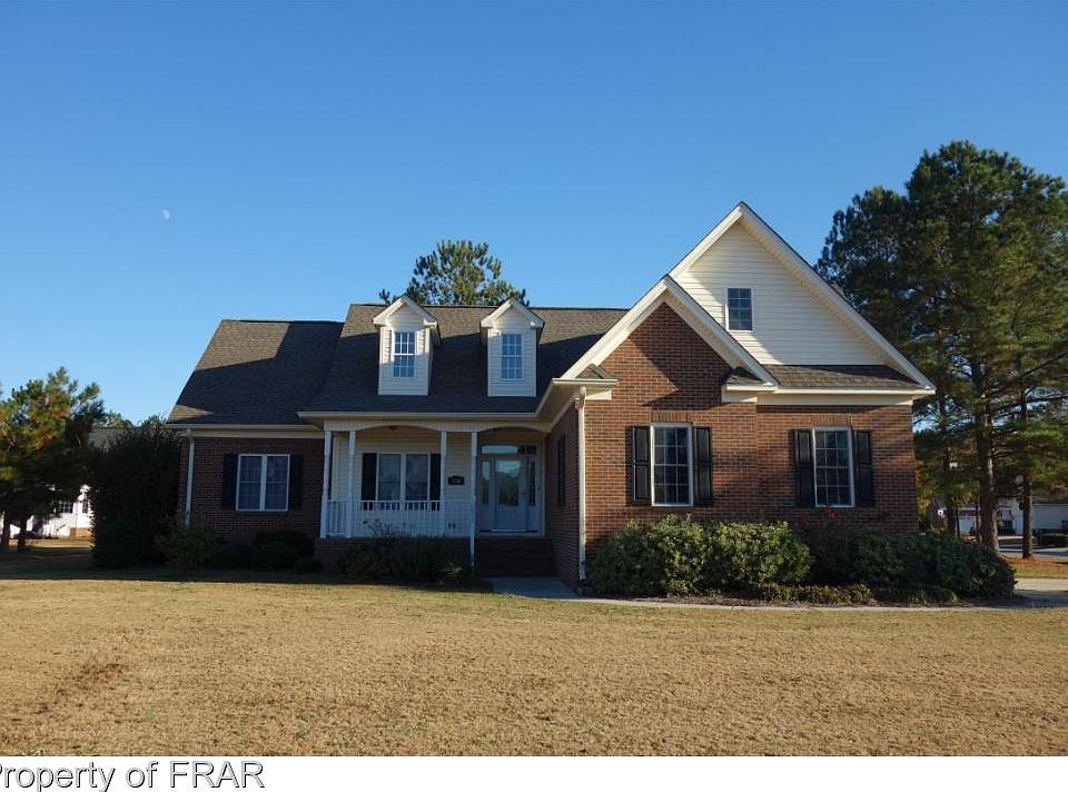 1st image of 1600 Redwood Way