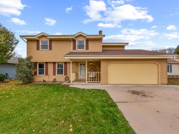 2320 West Rawson AVENUE, Oak Creek, WI 53154