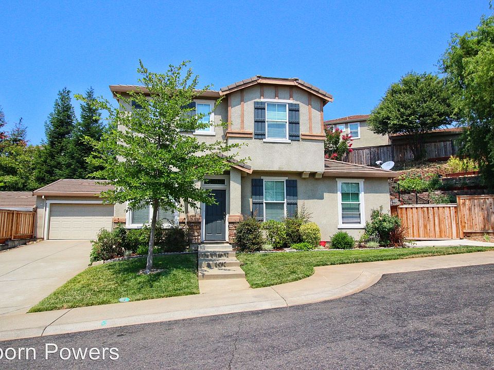 2nd image of 807 Spiva Ct