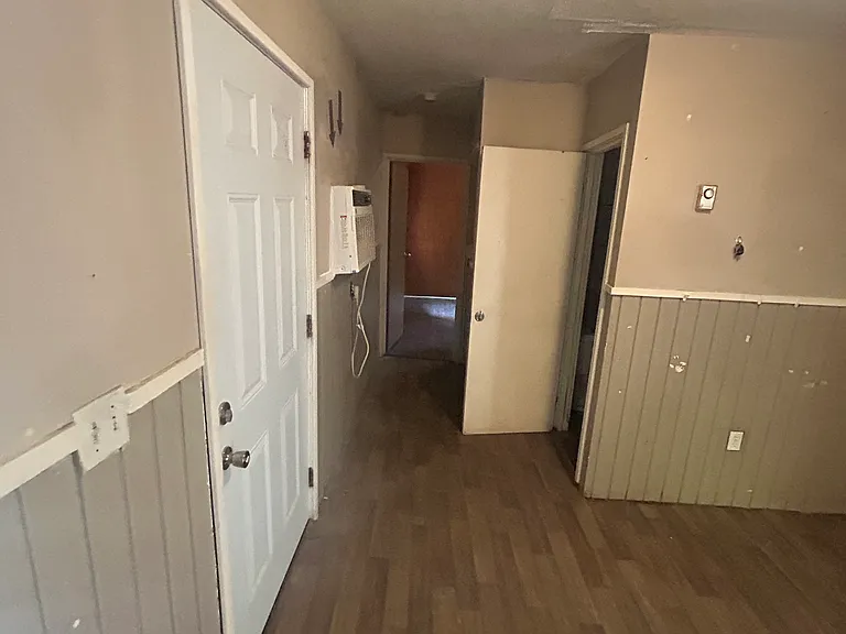 121 Wells St — Photo 13