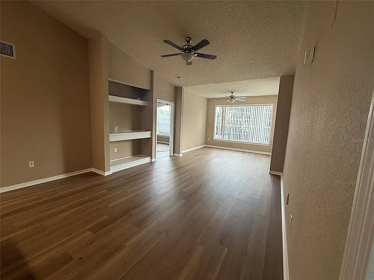 Plantation Park Cir — Photo 14