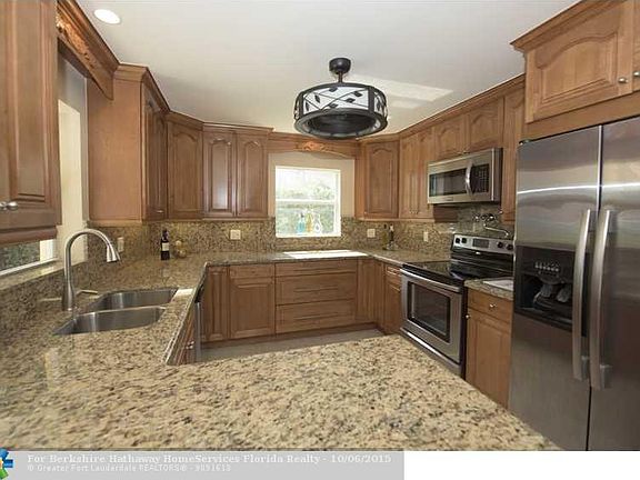5th image of 1472 NE 53rd Ct