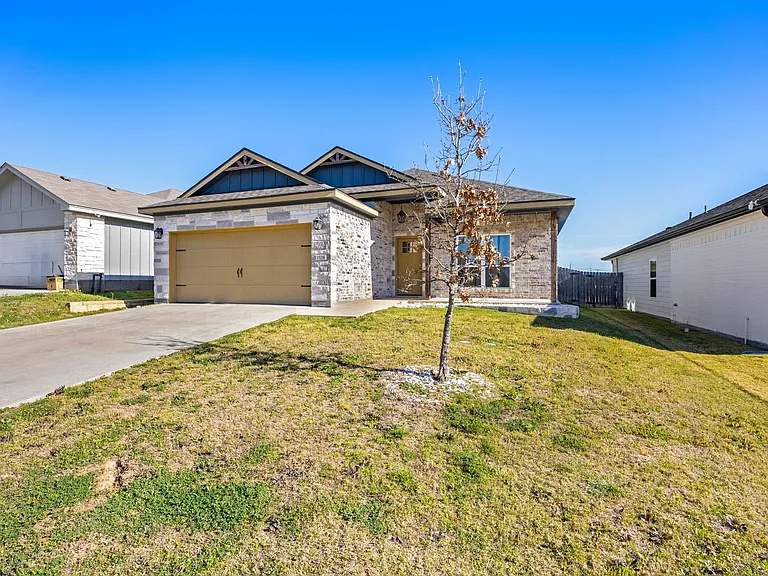 1526 Black Kettle Trl — Photo 12