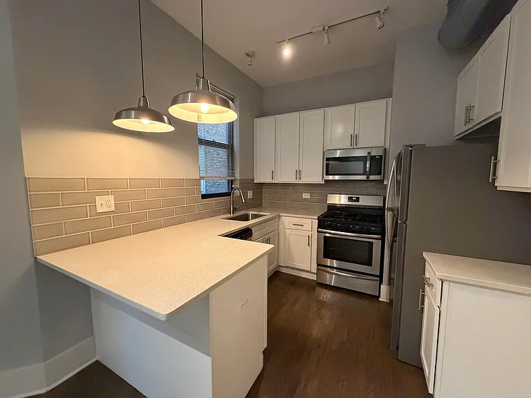 1722 West 21st Street — Photo 2