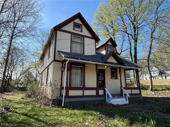 142 N Valley St, Akron, OH 44303