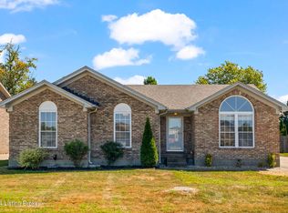 11323 Ashbrooke Gardens Dr, Louisville, KY 40229