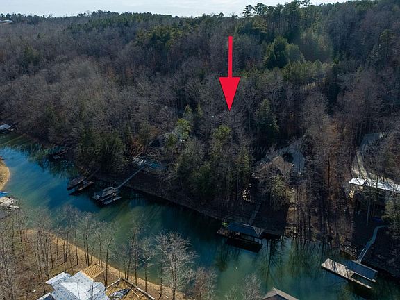 3rd image of Legends Ln