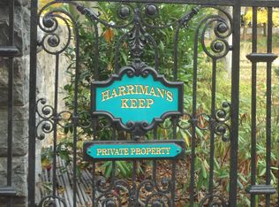 1 Harrimans Keep, Irvington, NY 10533