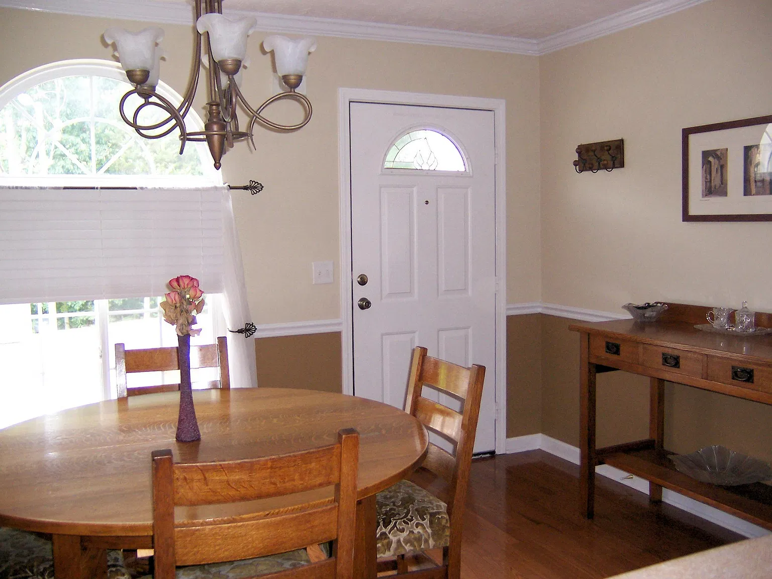 3 bed, 2.5 bath, 1511 sqft, $2,100 — Photo 3
