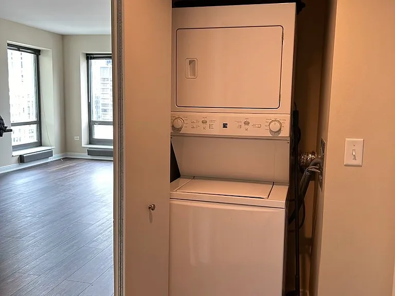 130 N Garland Ct #2408 — Photo 7