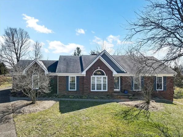 3006 Oakleigh Place, Sellersburg, IN 47172