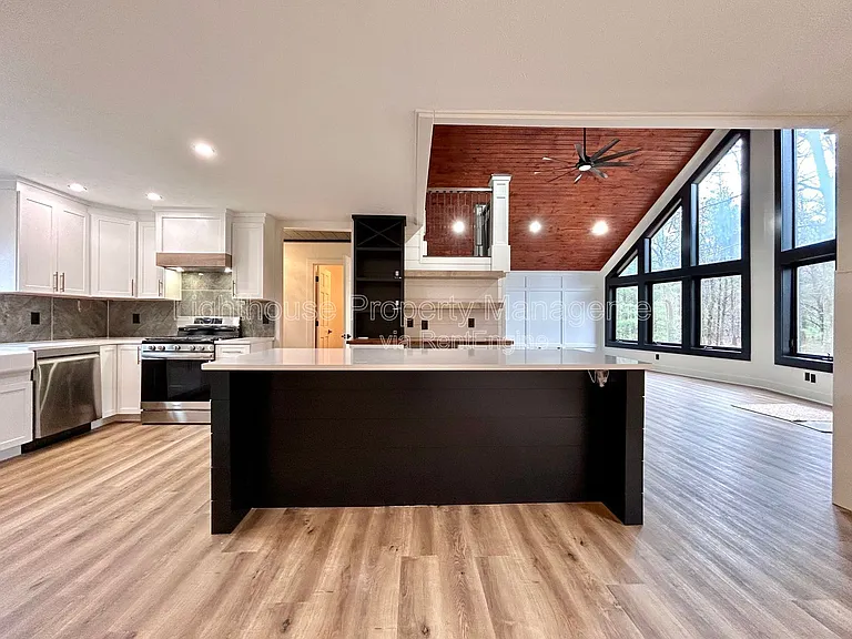 1505 N Green Creek Rd — Photo 17
